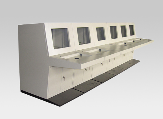 多聯(lián)操作臺