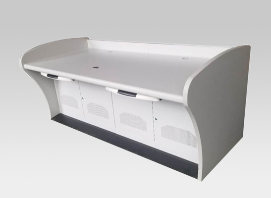 監(jiān)控操作臺